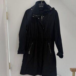 100% authentic Like brand New Moncler Black Trench Coat size 5